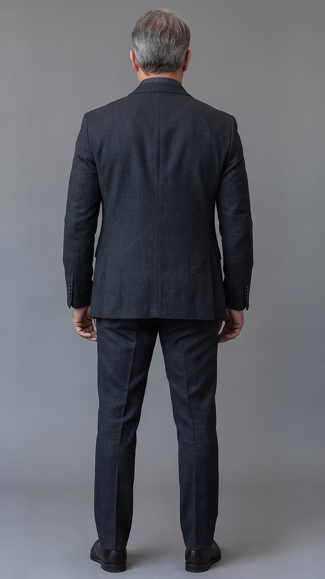 Edgard Cabianca back view