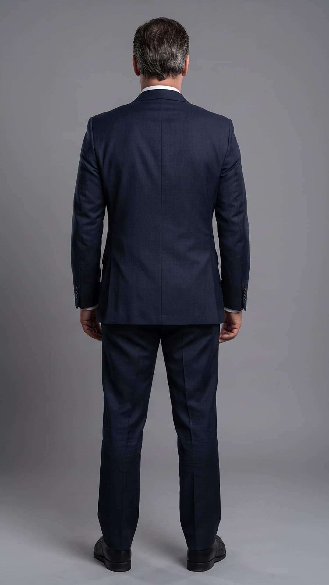 Santoro back view