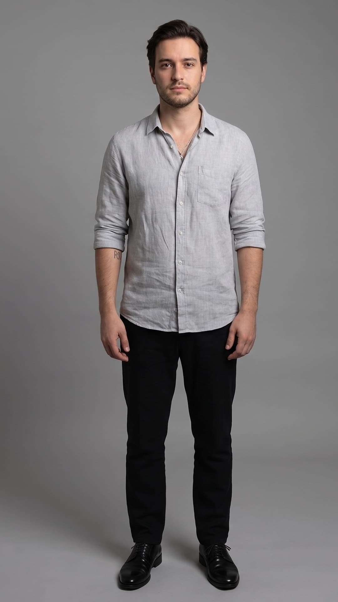 Mauricio front view