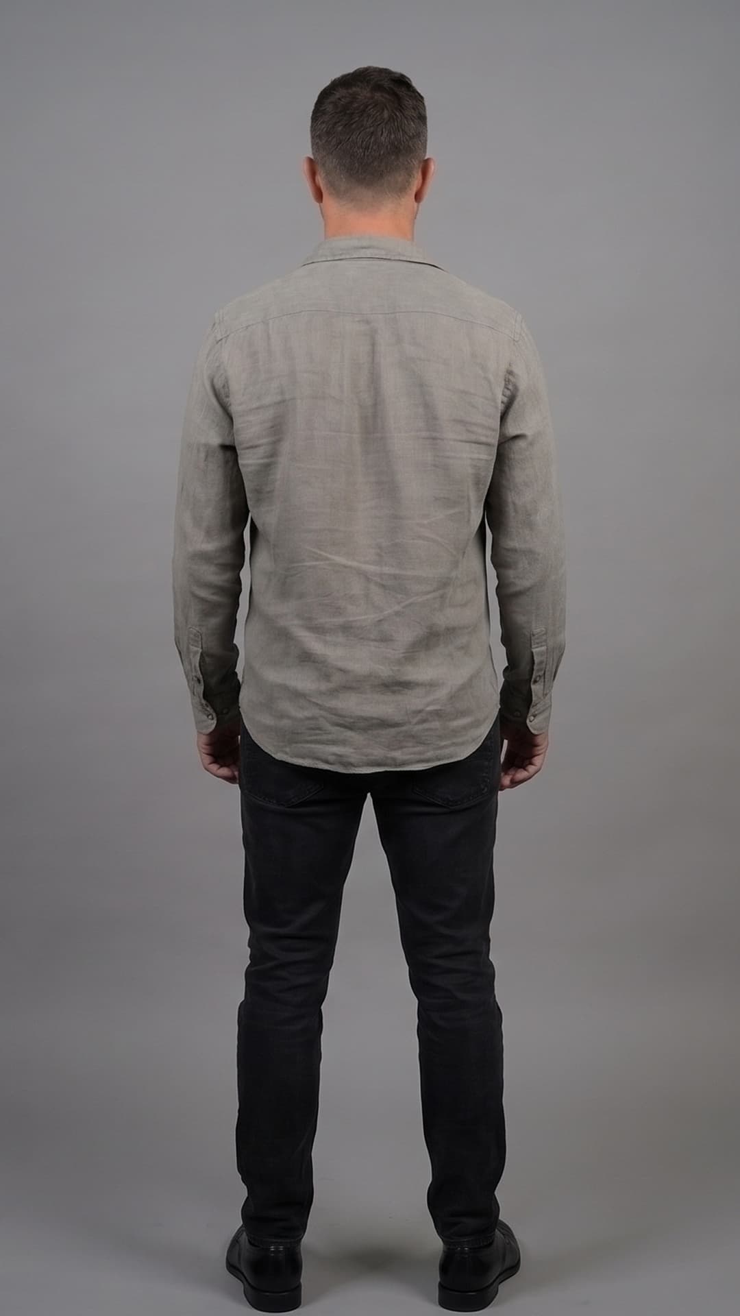 Rodrigo back view